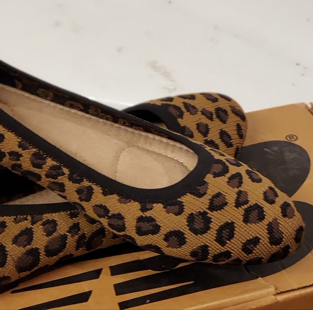 Old Navy Brown and Black Leopard Print Flats